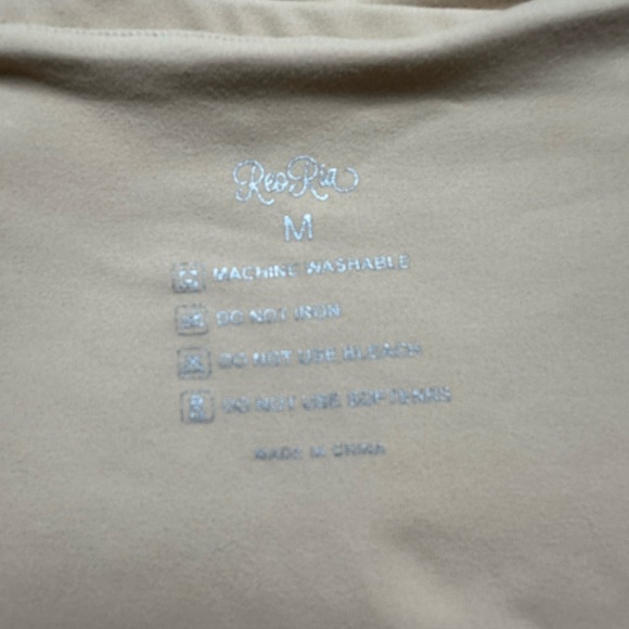 ReoRia Light Tan Top - Picture 3 of 3